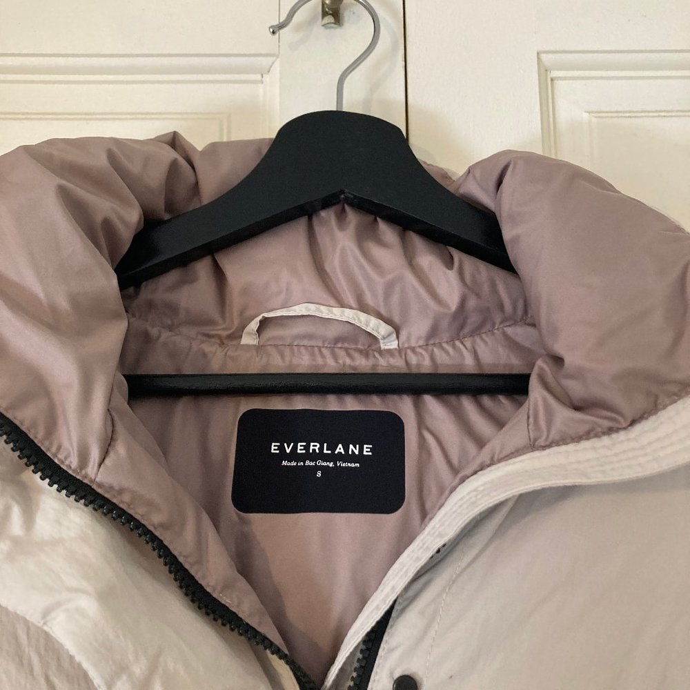 Everlane Light Beige Long Puffer Coat with Belt - Picture 9 of 9